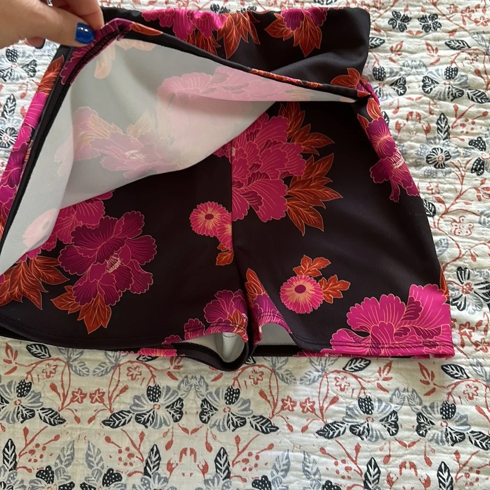 MISSGUIDED SKORT - Picture 2 of 4